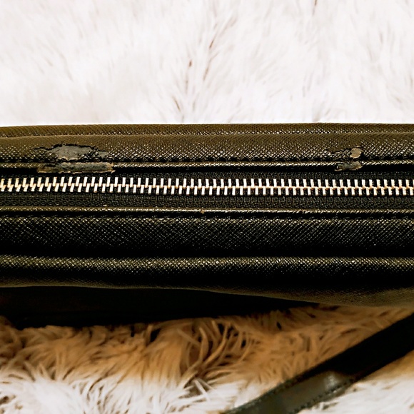 Esprit Messenger Bag Black - Picture 5 of 6